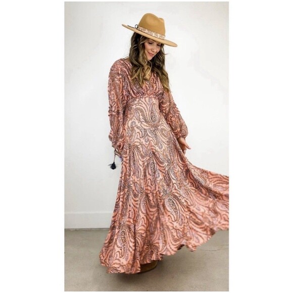 Free People Dresses & Skirts - Free People Mirage Long Sleeve Maxi Dress Peach Pink Paisley Size 6 Boho Hippie